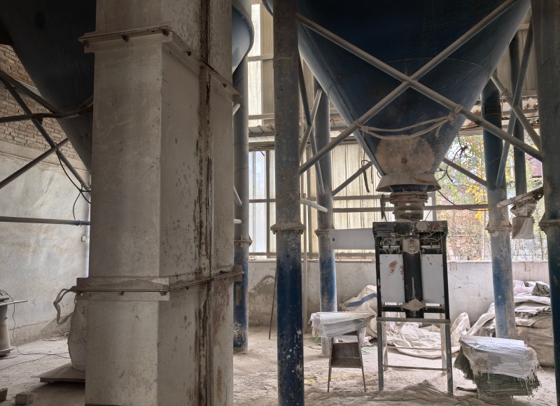 鋁礬土細(xì)粉接料車間